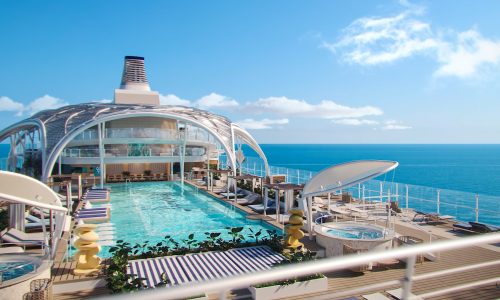 Pooldeck an Bord der Mein Schiff Flow, Achtung geringe Auflösung